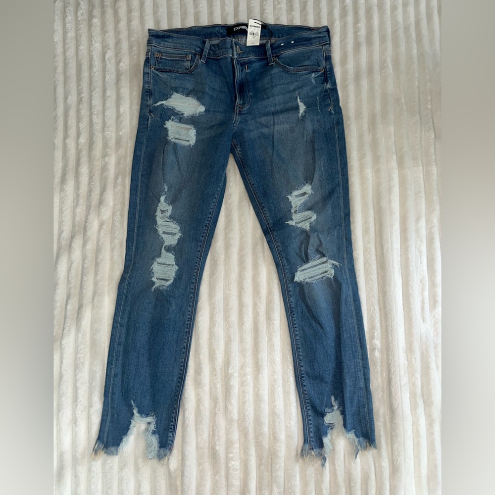 Express Women’s Stretch+ Performance Distressed Mid Rise Ankle Jeans • 12 Reg